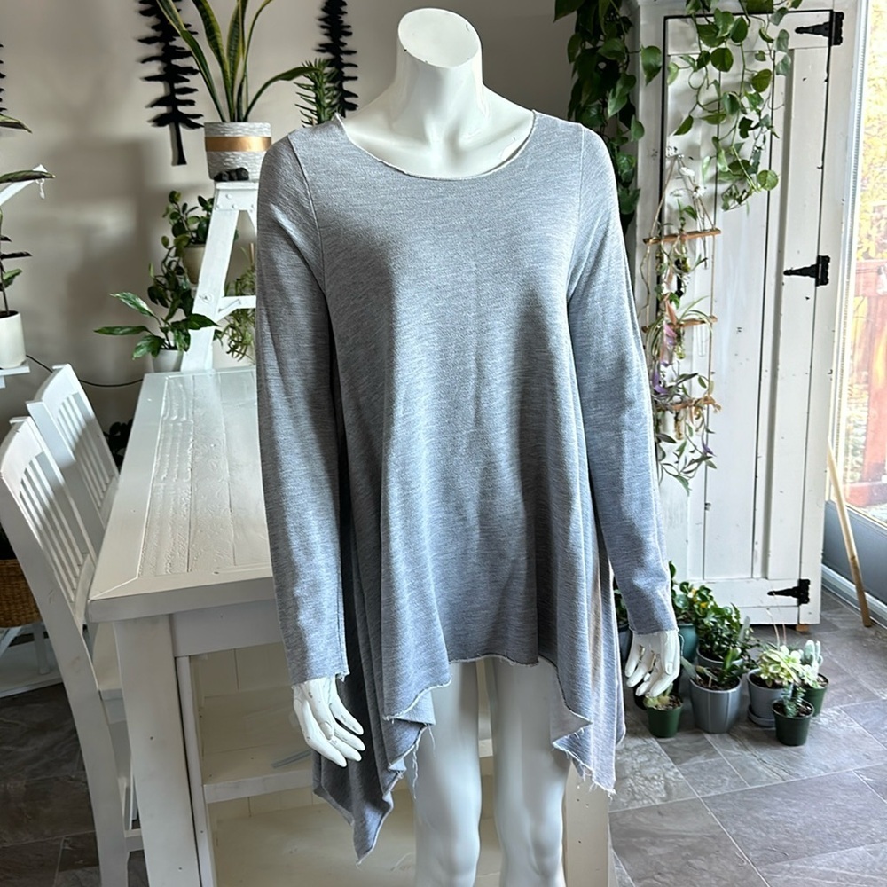 Project social made with love in Los Angeles SM gray, long sleeve sweatshirt